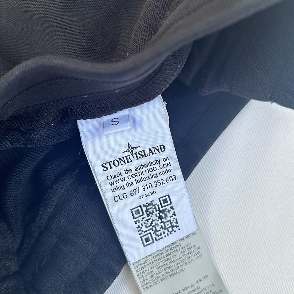 Stone Island Fleece shorts Size S - Picture 4 of 8